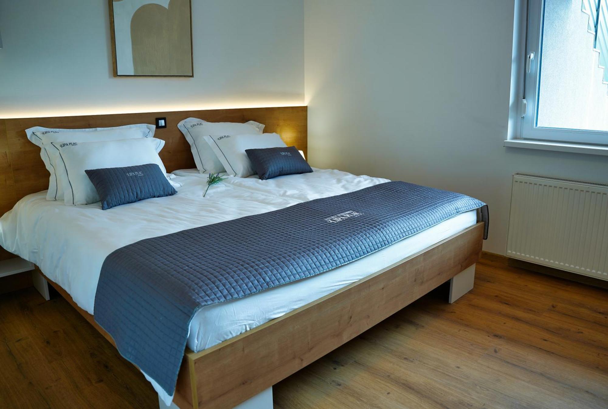 Apartments Lipa Plac 포스토이나 외부 사진