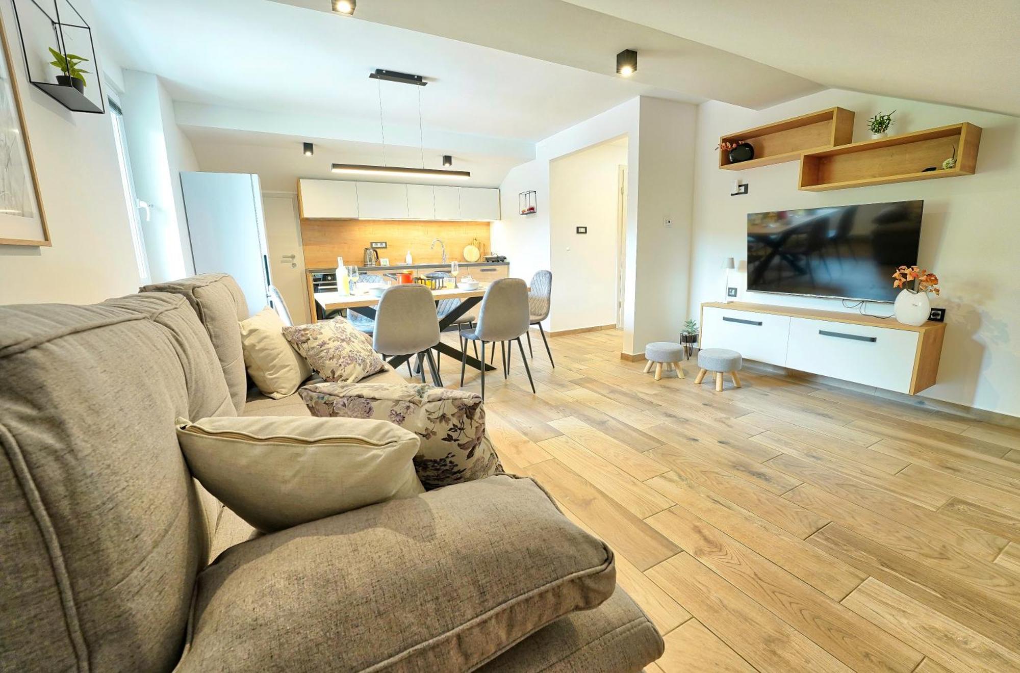 Apartments Lipa Plac 포스토이나 외부 사진