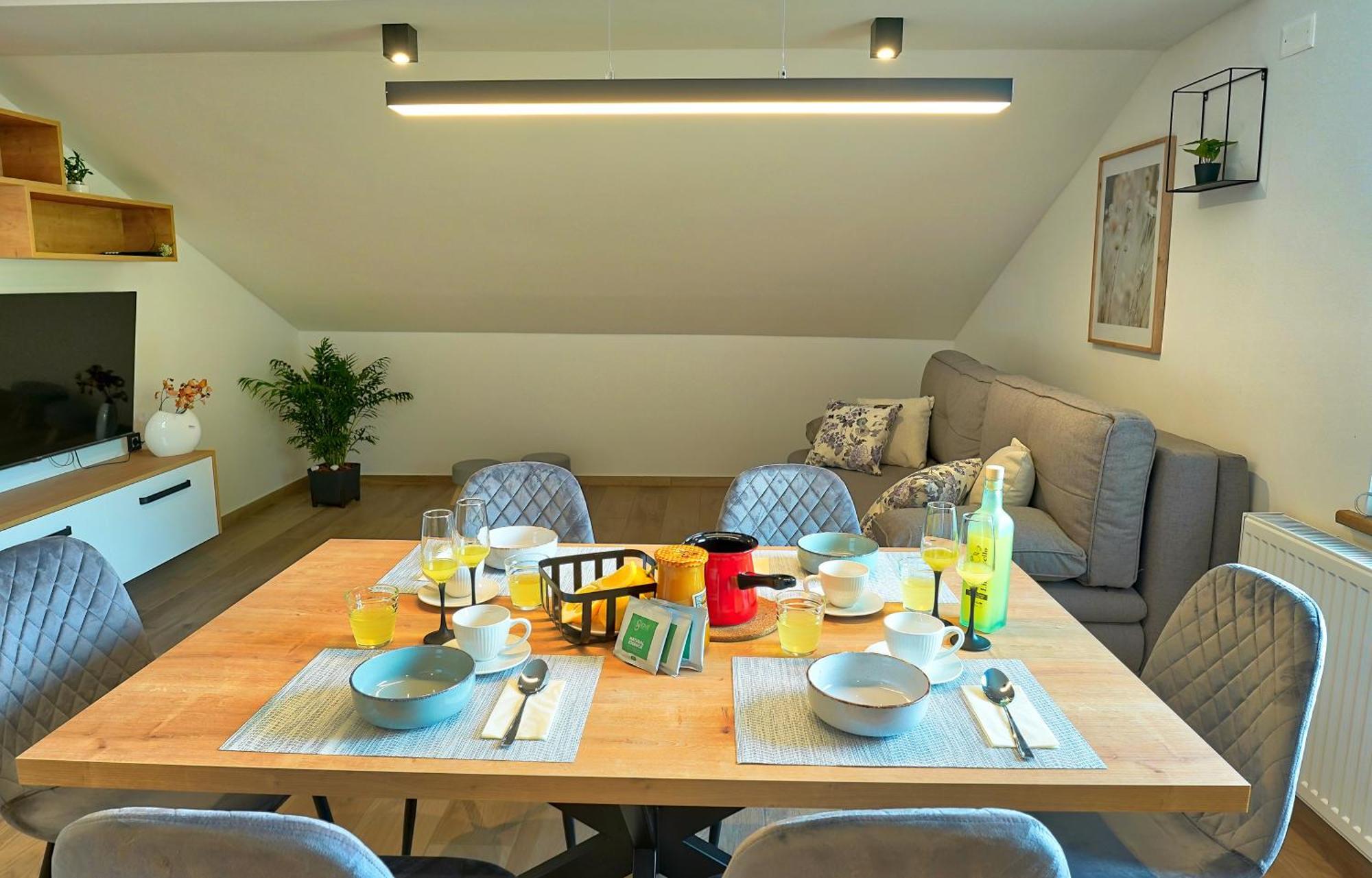 Apartments Lipa Plac 포스토이나 외부 사진